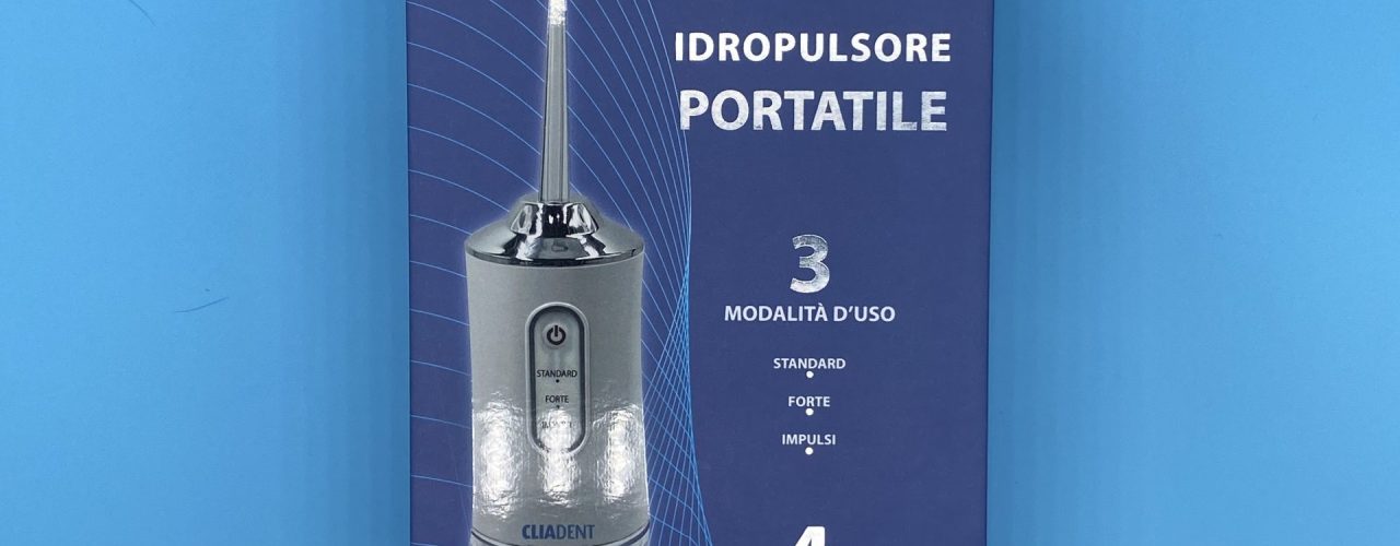 Confezione Idropulsore Portatile Cliadent con 4 ugelli e 3 modalità d'uso.
