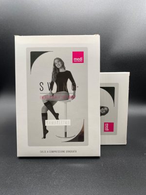 Gambaletto a compressione graduata MEDI Swing Classic versione punta aperta in colore nero e naturale.